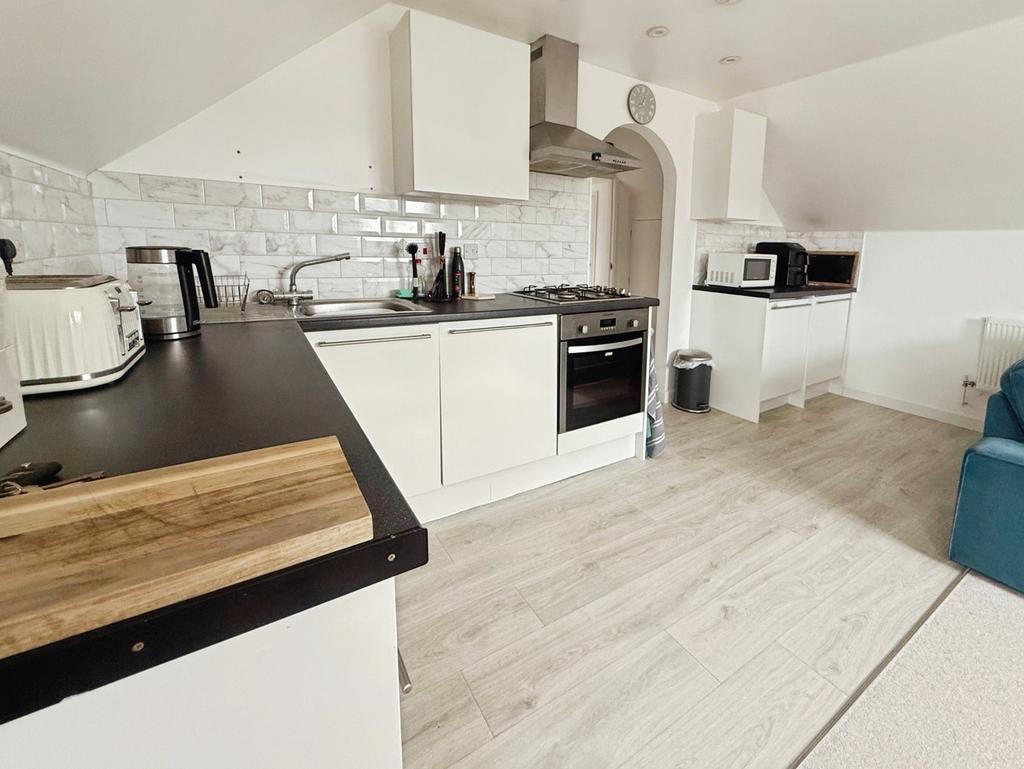 Apartment in Reading - View 5