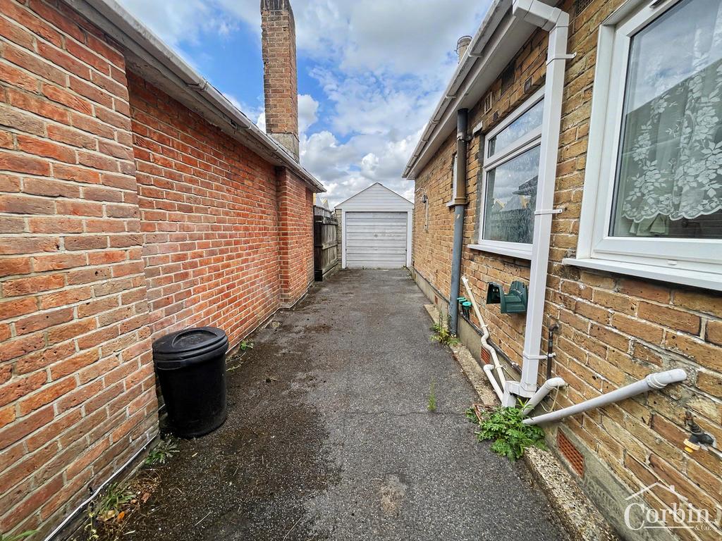 House in Poole - View 3