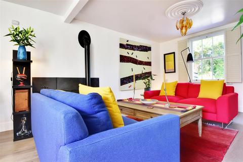 3 bedroom end of terrace house for sale, Gillsmans Hill, St. Leonards-On-Sea