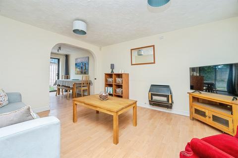 3 bedroom semi-detached house for sale, Beauchamp Avenue, Kidderminster