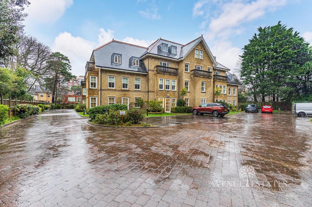 Apartment in Bournemouth