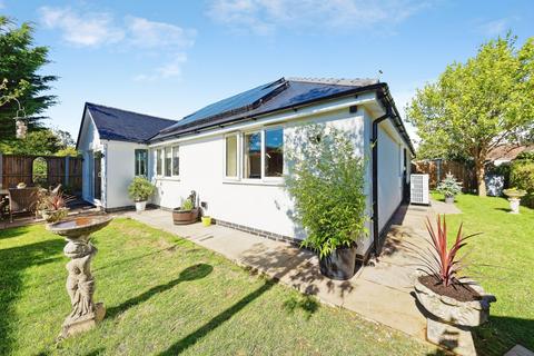 3 bedroom bungalow for sale, Bewsbury Crescent, Whitfield, Dover, Kent, CT16