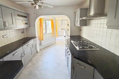 3 bedroom semi-detached house to rent, Simmins Crescent, Leicestershire LE2