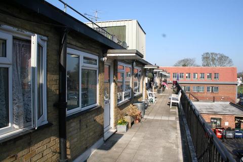 undefined, London Road, Mitcham