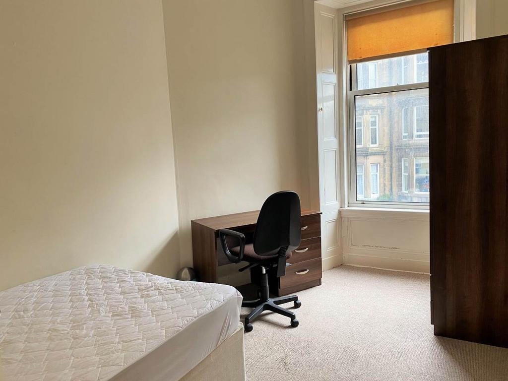 Apartment in Abbeyhill - View 5