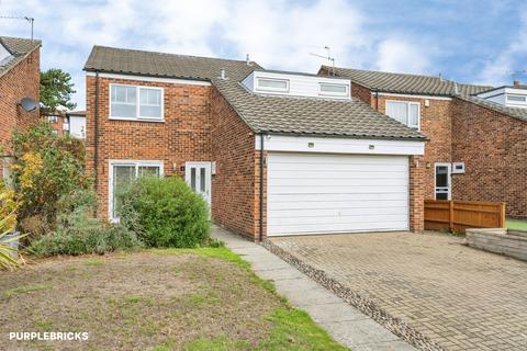 4 bedroom detached house for sale, Fernwood Close, Bromley, BR1