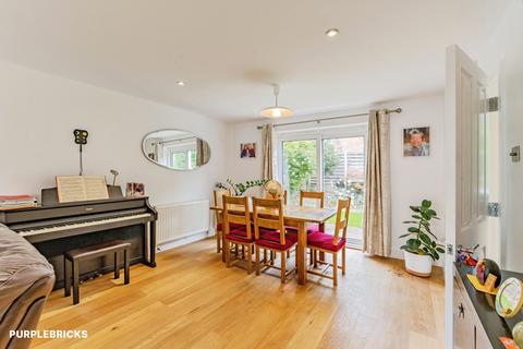 4 bedroom detached house for sale, Fernwood Close, Bromley, BR1