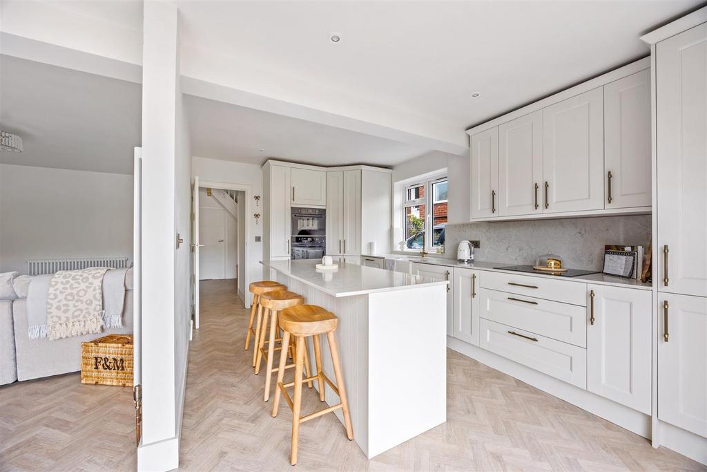 House in Brighton, Hollingbury - More