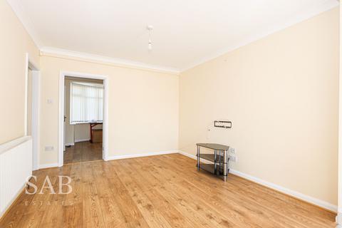 4 bedroom terraced house to rent, Glamis Crescent, Hayes, UB3
