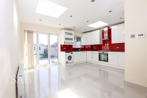 4 bedroom terraced house to rent, Glamis Crescent, Hayes, UB3