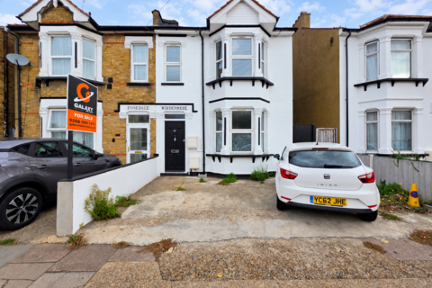 3 bedroom maisonette for sale, Bulstrode Road, Hounslow, Middlesex, TW3