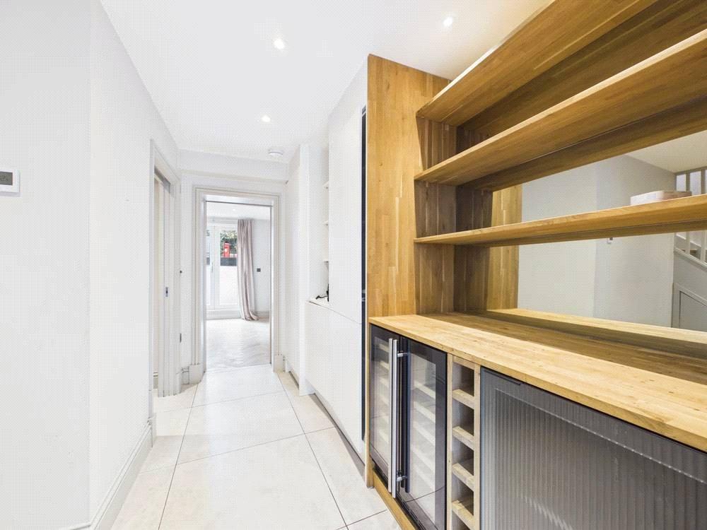 House in London - View 3