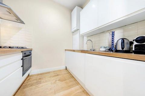 2 bedroom flat to rent, Ashmere Grove, SW2