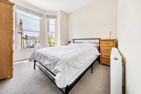 2 bedroom flat to rent, Ashmere Grove, SW2