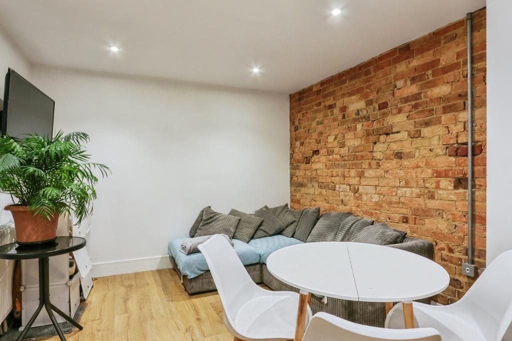 Apartment in Dorset - View 3