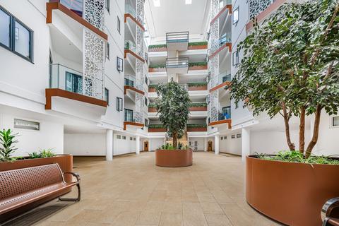 2 bedroom flat for sale, Flat , Edinburgh House, Harlow