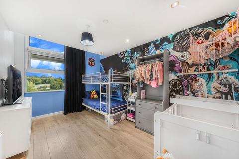 2 bedroom flat for sale, Flat , Edinburgh House, Harlow