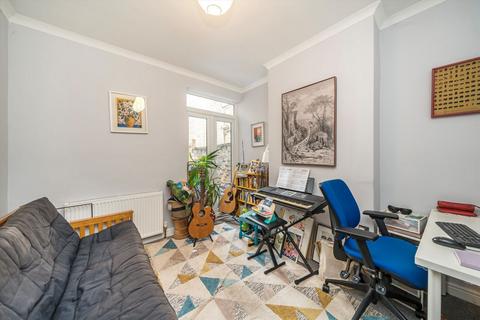 4 bedroom terraced house to rent, Benin Street, Lewisham
