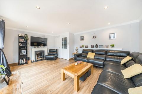 3 bedroom house for sale, Allingham Close, London W7