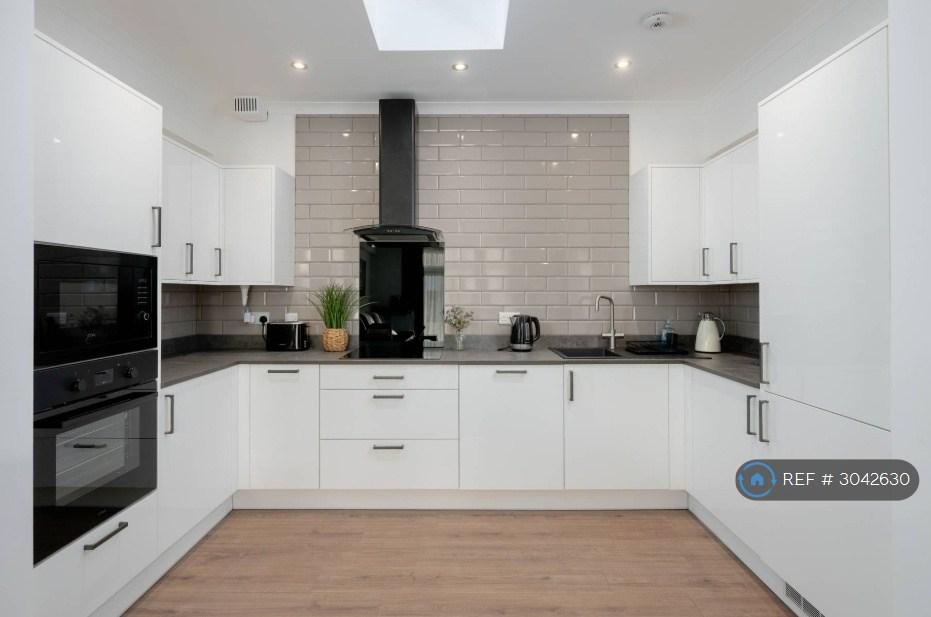 House in Edinburgh - View 4