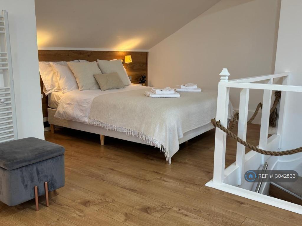 House in Sheffield - More