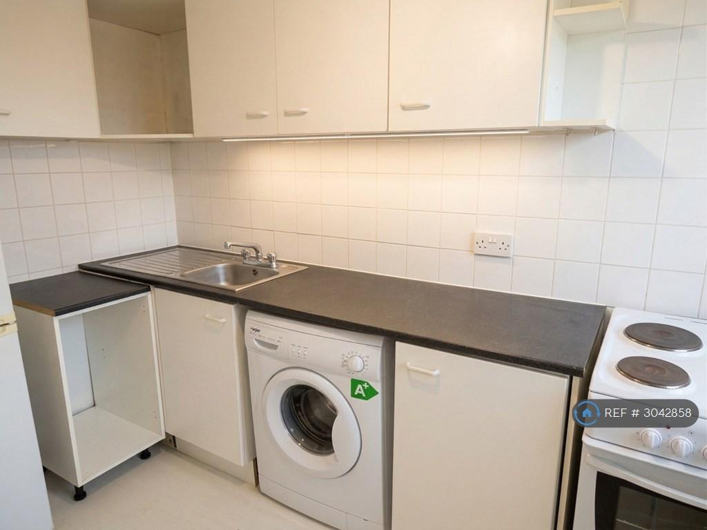 Apartment in Glasgow - View 3