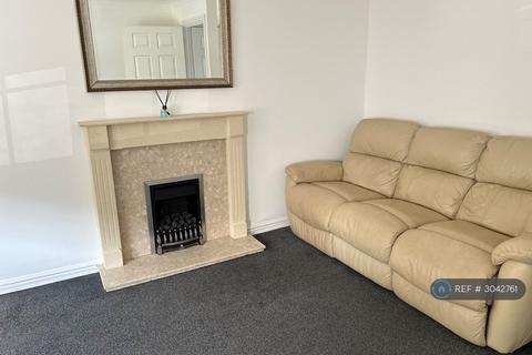 4 bedroom semi-detached house to rent, Godwin Way, Stoke-On-Trent, ST4