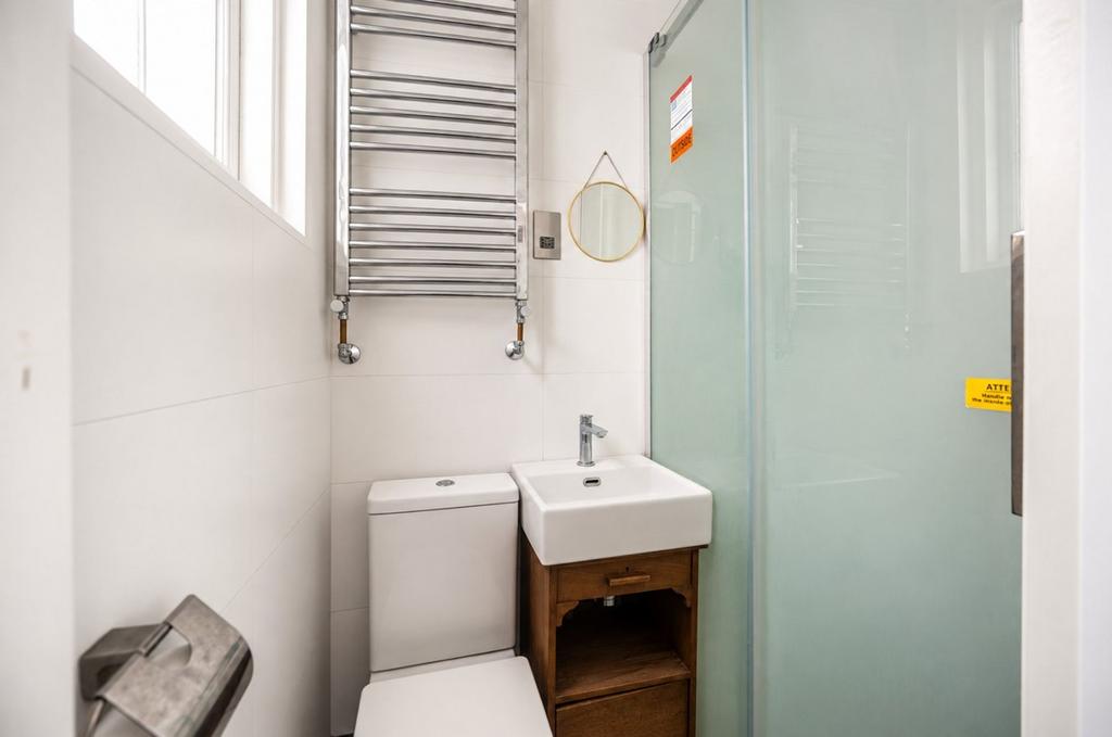Apartment in London - View 5