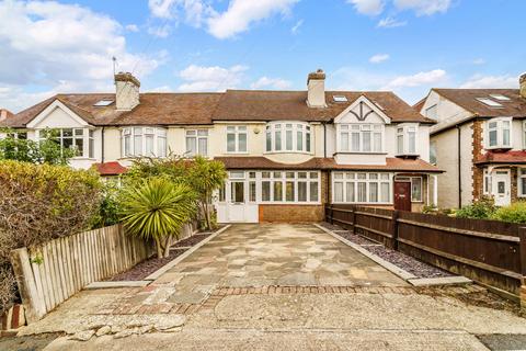 3 bedroom terraced house for sale, Ardrossan Gardens, Worcester Park, KT4