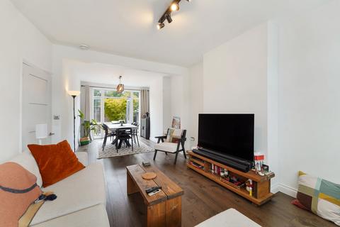 3 bedroom terraced house for sale, Ardrossan Gardens, Worcester Park, KT4