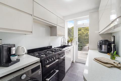 3 bedroom terraced house for sale, Ardrossan Gardens, Worcester Park, KT4