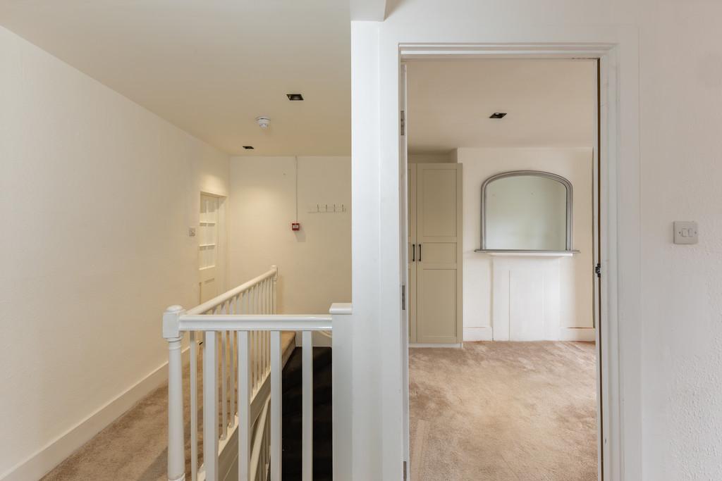 Apartment in Reading - View 3