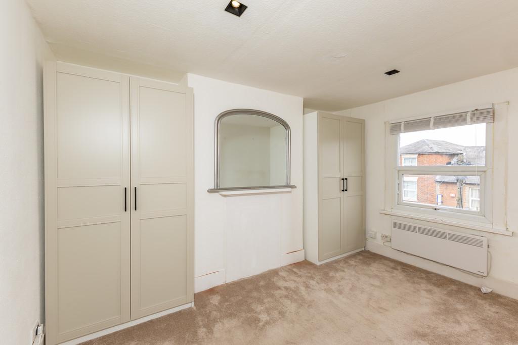 Apartment in Reading - View 4