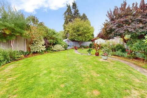 4 bedroom detached house for sale, St Nicholas Drive, Cheltenham