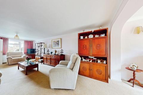 4 bedroom detached house for sale, St Nicholas Drive, Cheltenham