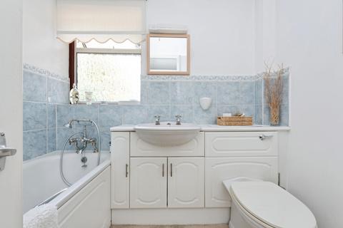 4 bedroom detached house for sale, Banstead Road, Epsom, Surrey, KT17