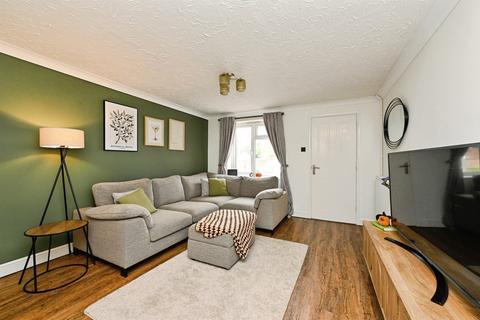 2 bedroom semi-detached house for sale, Earsham Drive, King's Lynn