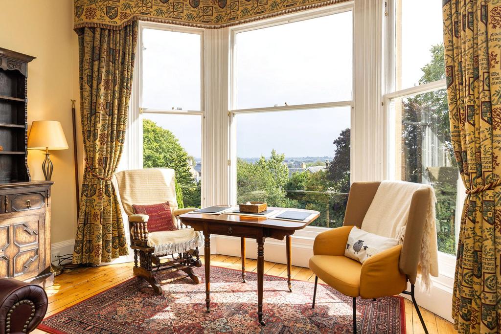Apartment in Edinburgh - View 3