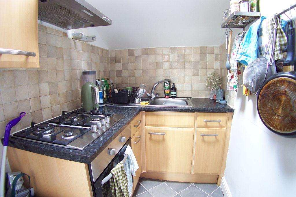 Apartment in Leeds, West Yorkshire - View 4