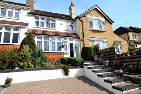 4 bedroom house for sale, Manor Way, Banstead