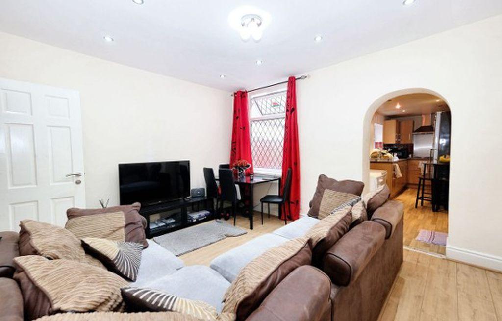 House in Salford - View 2