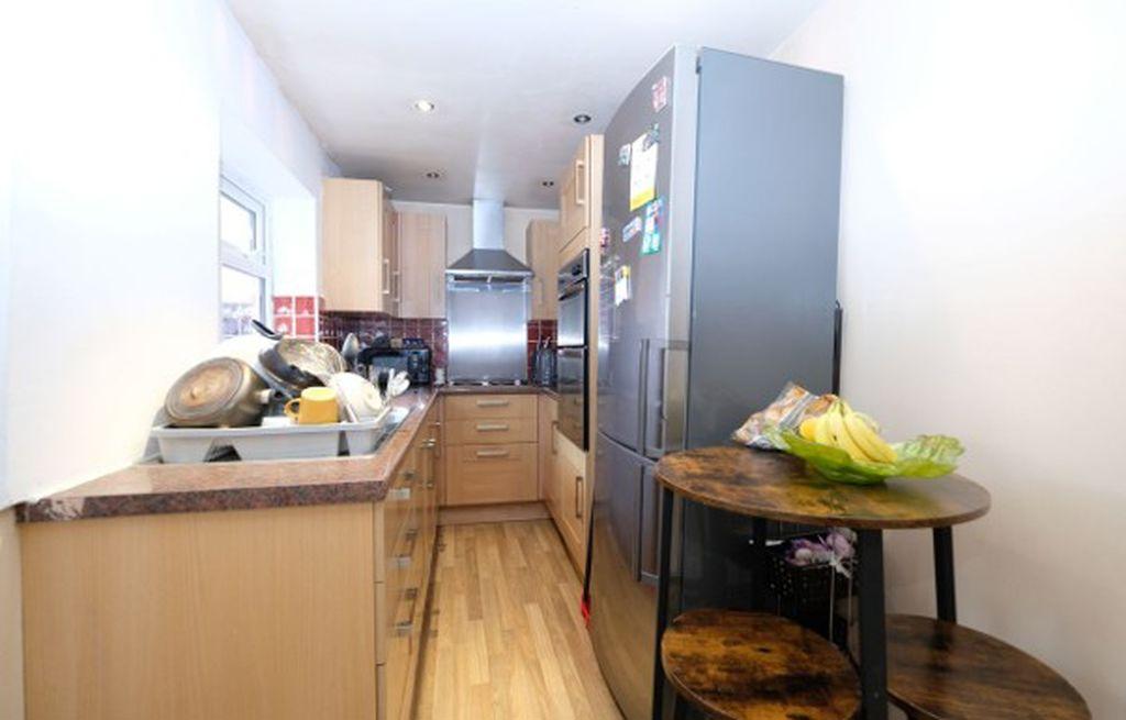 House in Salford - View 3