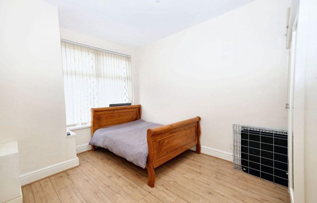 House in Salford - View 5