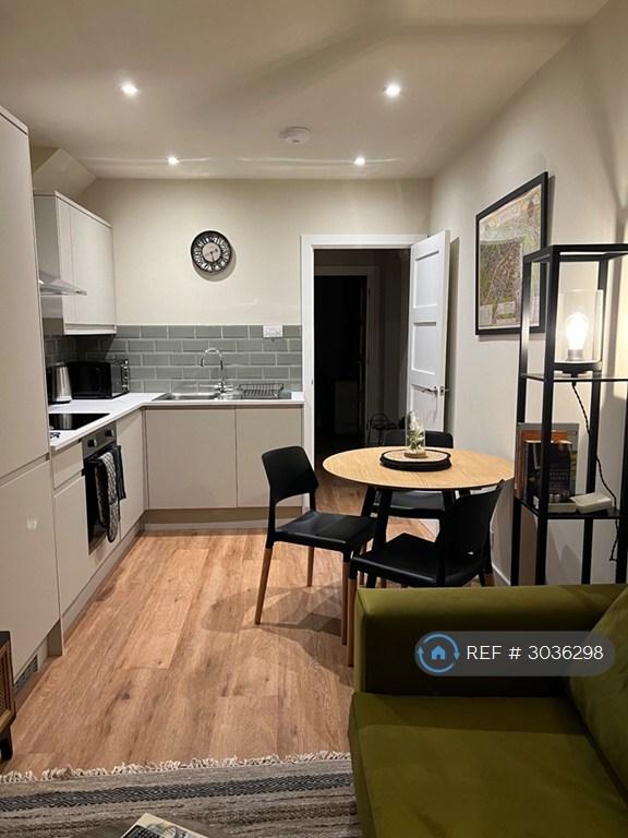 Apartment in Cambridge, Chesterton - More