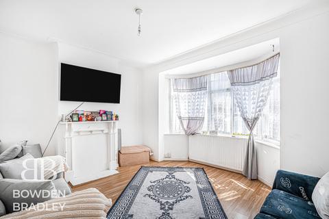 4 bedroom end of terrace house for sale, Cranley Drive, Ilford, IG2