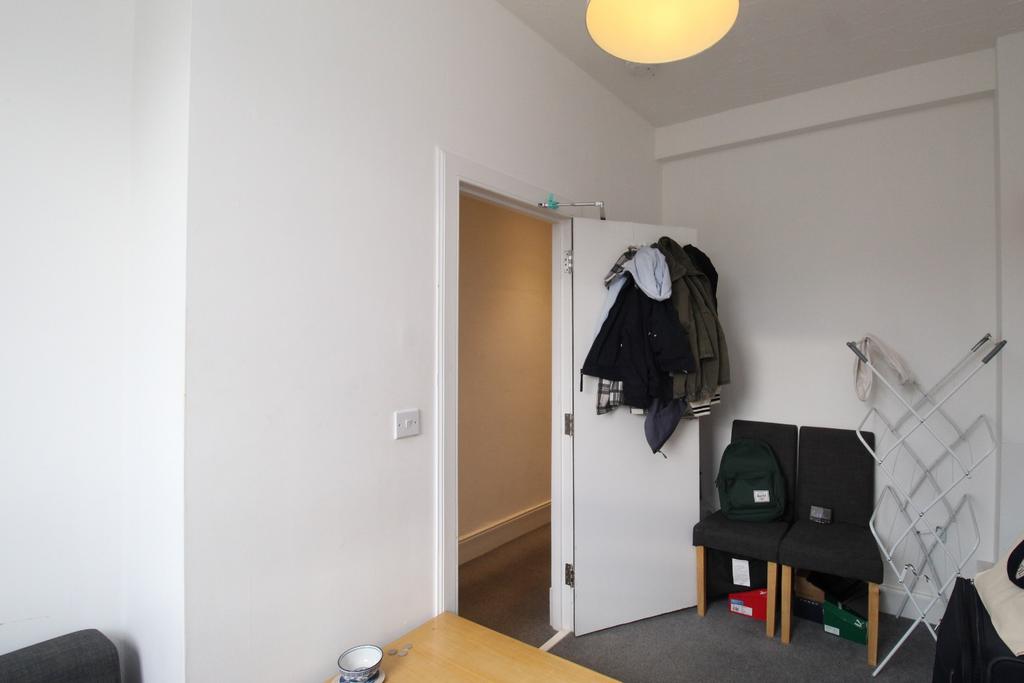 Apartment in Edinburgh - More