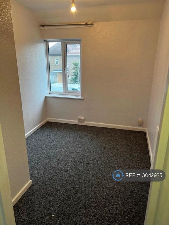 House in Dagenham - View 3