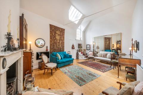 3 bedroom mews for sale, Perrins Walk, Hampstead Village, London, NW3