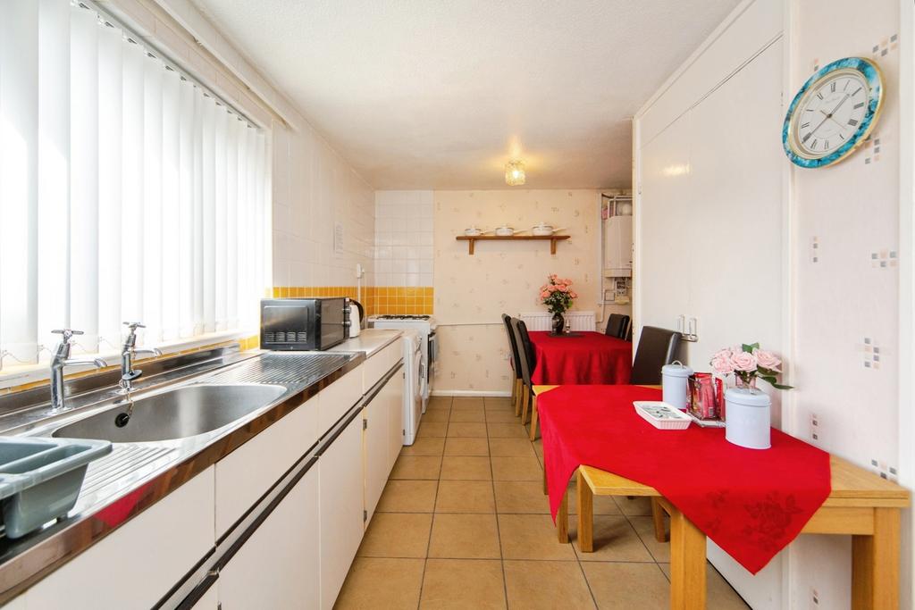 Apartment in Merseyside - View 3