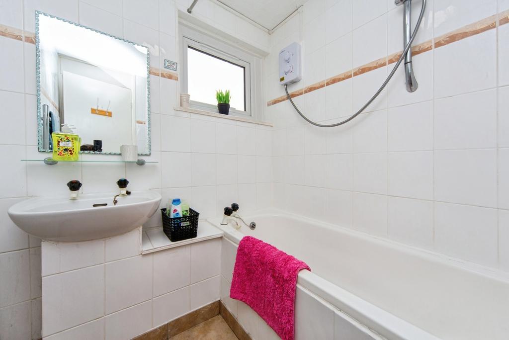 Apartment in Merseyside - View 5